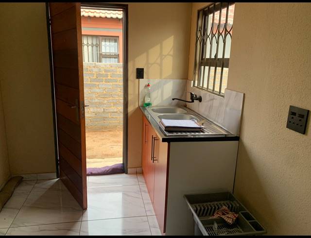3 BEDROOM HOUSE FOR SALE IN VANDERBIJLPARK CE 4